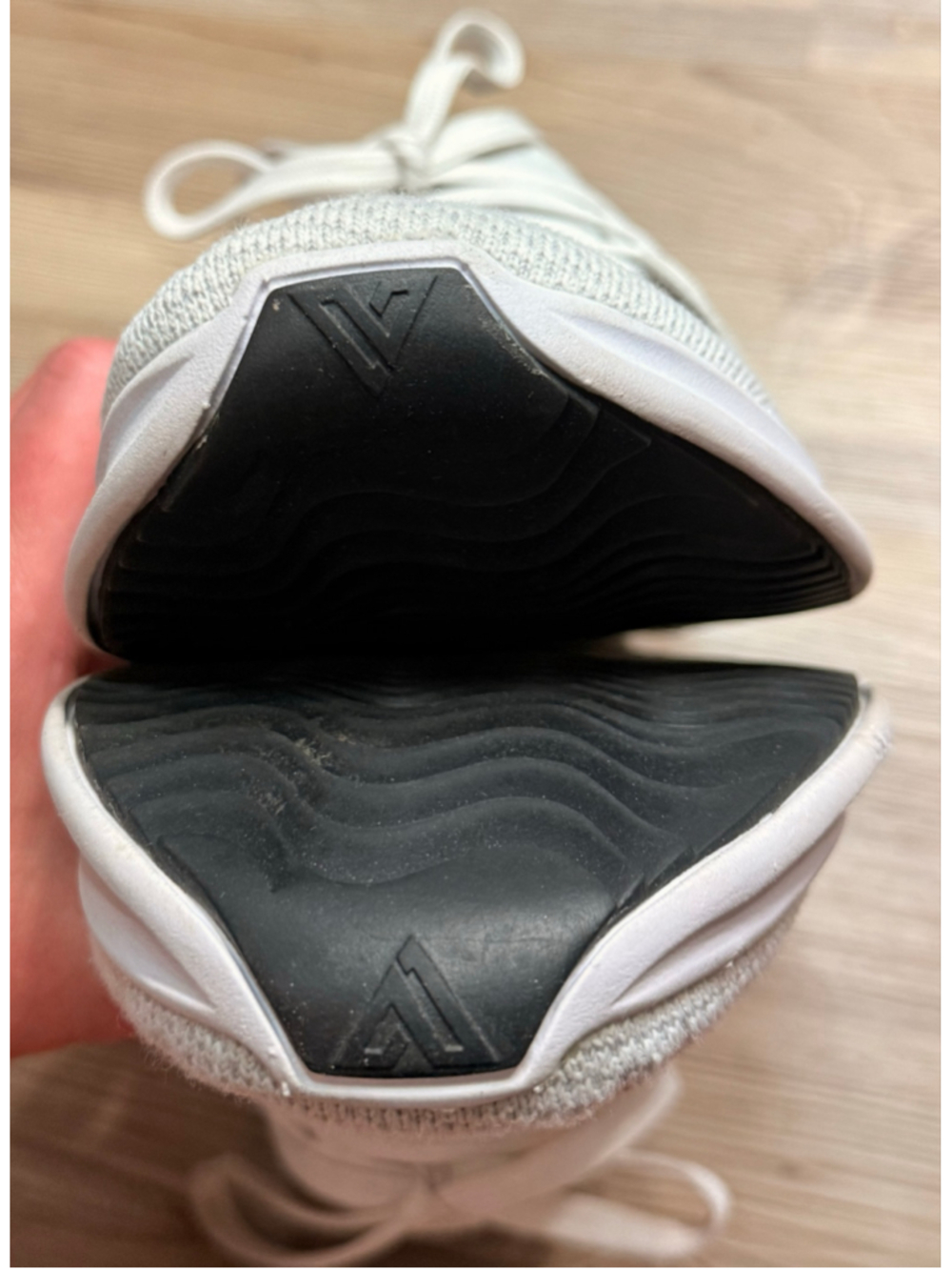 Men's Vessi everyday pearl white size 10 waterproof sneakers - Picture 9 of 16